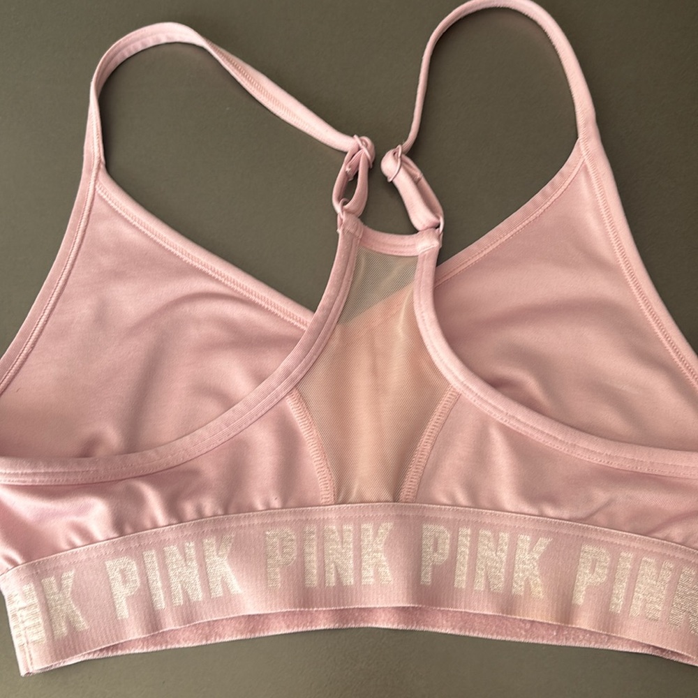Pink Women's Intimate Bra
Excellent condition - Picture 3 of 4